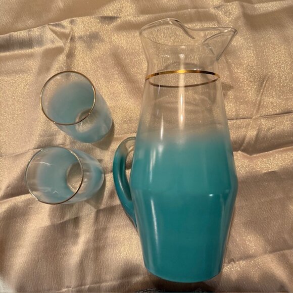 Vintage Blendo Glass Pitcher & 2 glasses - Frosted Turquoise w/ Gold Trim - Picture 3 of 15
